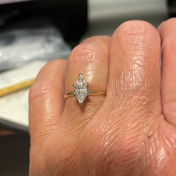 Beautiful 1 carat REAL Marquise cut diamond ring. - Picture 6 of 7